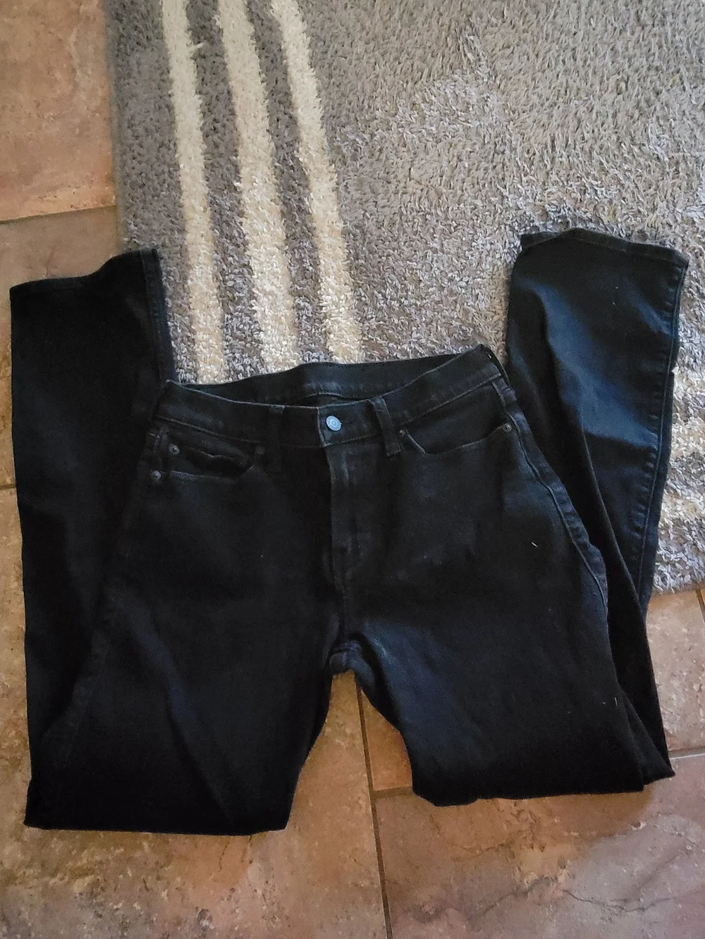 Hollister Men's Relaxed Jeans in Black